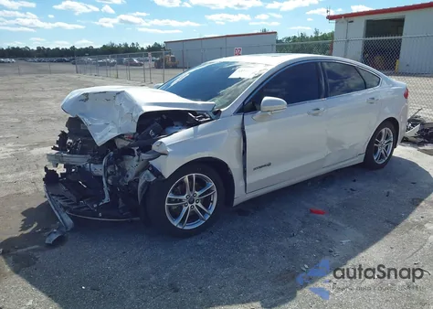 2015 Ford Fusion Hybrid Titanium из США, поврежденный, VIN 3FA6P0RU8FR123653